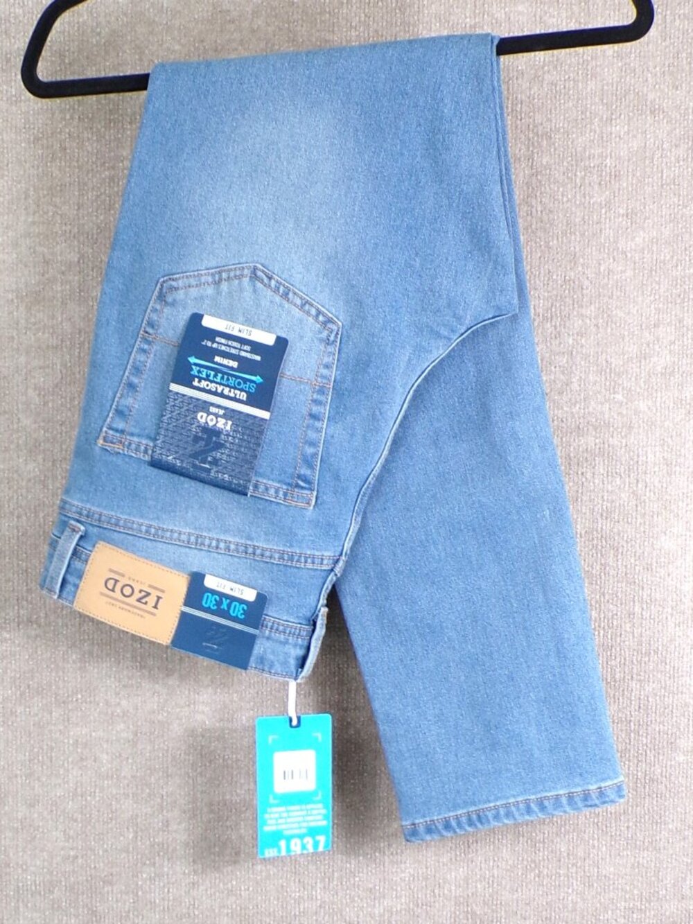 Brand New IZOD Sportflex Slim Jeans - 30x30 Ultrasoft Stretch